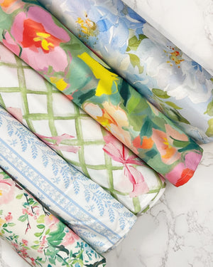 Lattice Grace Table Runner